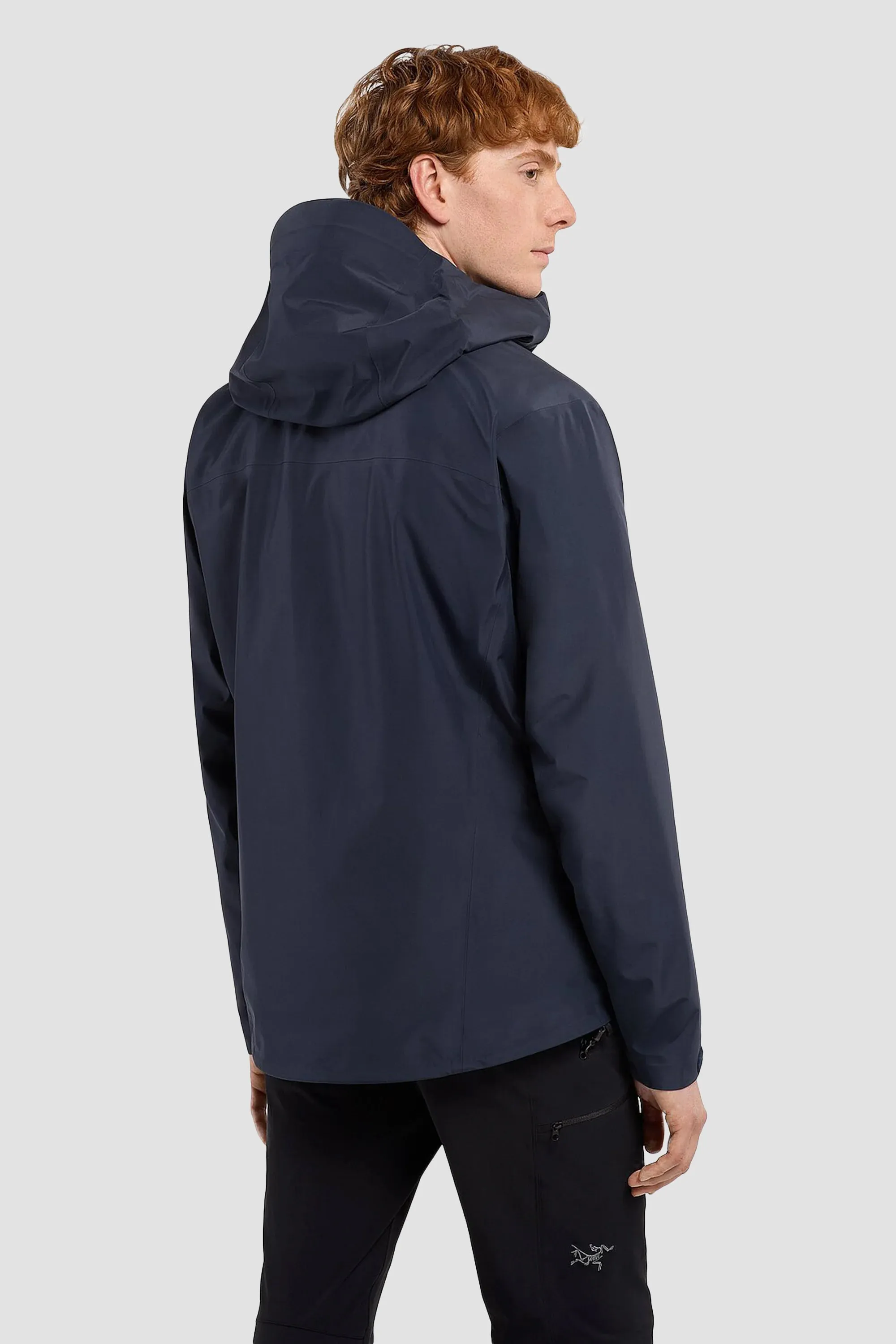 Arc'teryx Men's Beta LT Jacket in Black Sapphire