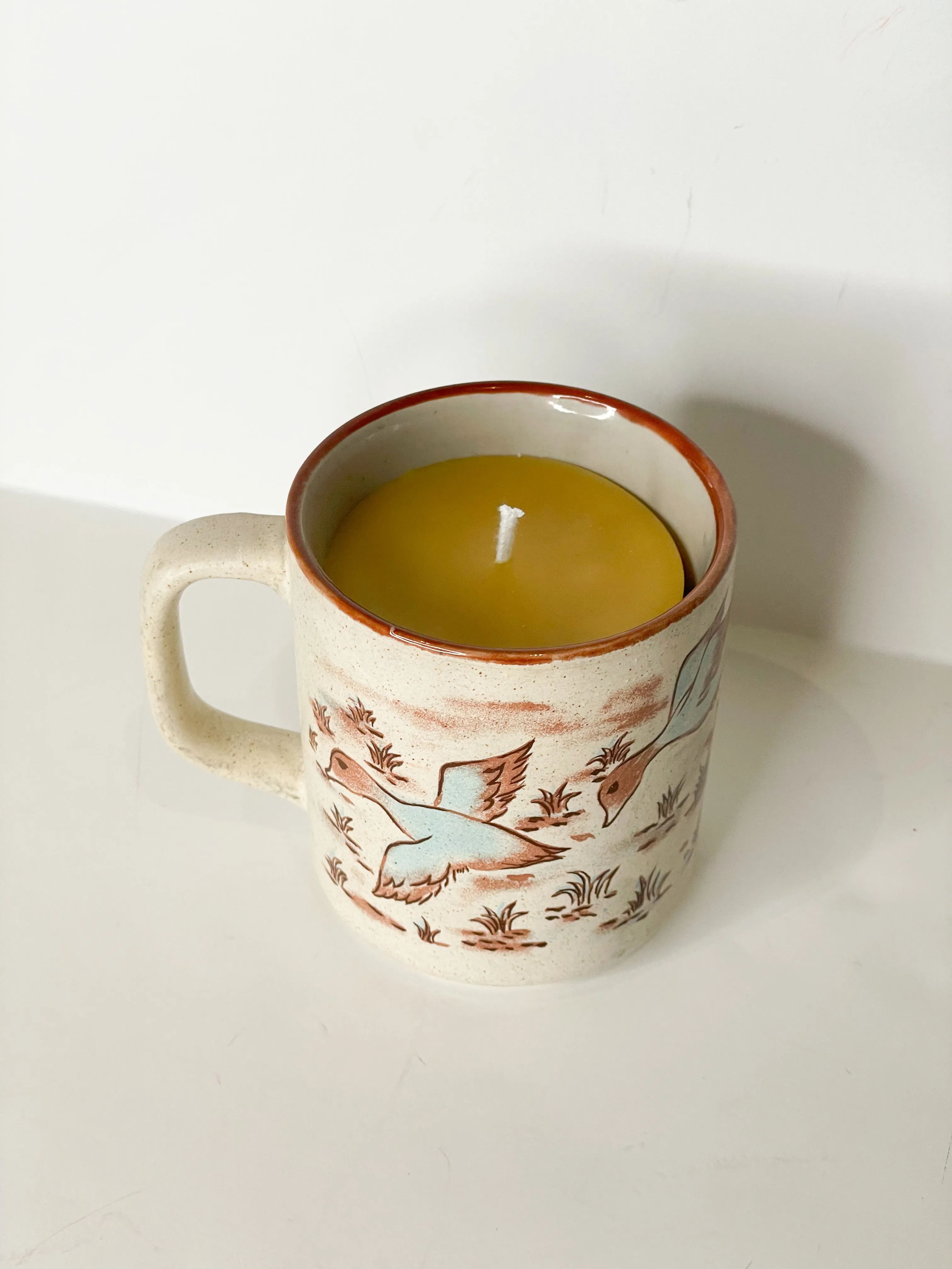 Ducks 100% Beeswax Upcycled Mug Candle - Cozy Citrus Vanilla Mint Scent